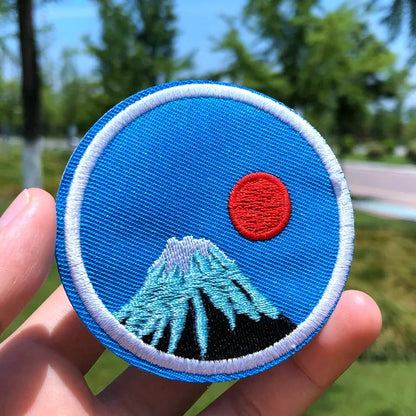 Prajna Wild Adventure Embroidered Patches For Clothing Badges Traveler Mountain Patch For T-shirt Iron On Patches On Clothes DIY